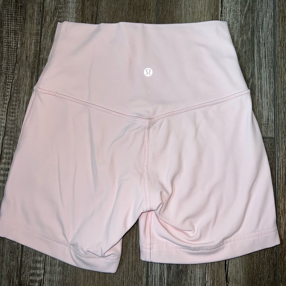 Lululemon Strawberry Milkshake Align Shorts 5” - Picture 5 of 6